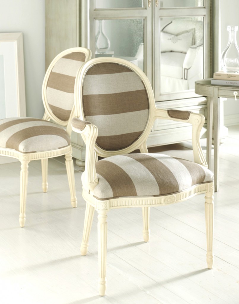 WarmTaupe-HickoryChair